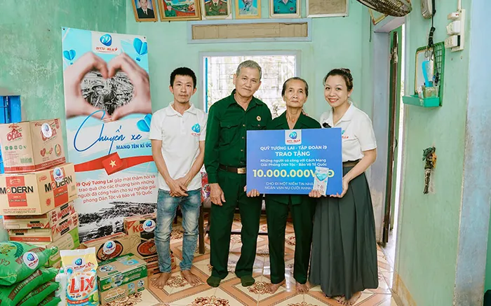 Hình ảnh giới thiệu 999bet slot, sòng bạc trực tuyến hàng đầu Việt Nam với không khí sôi động và các trò chơi hấp dẫn.